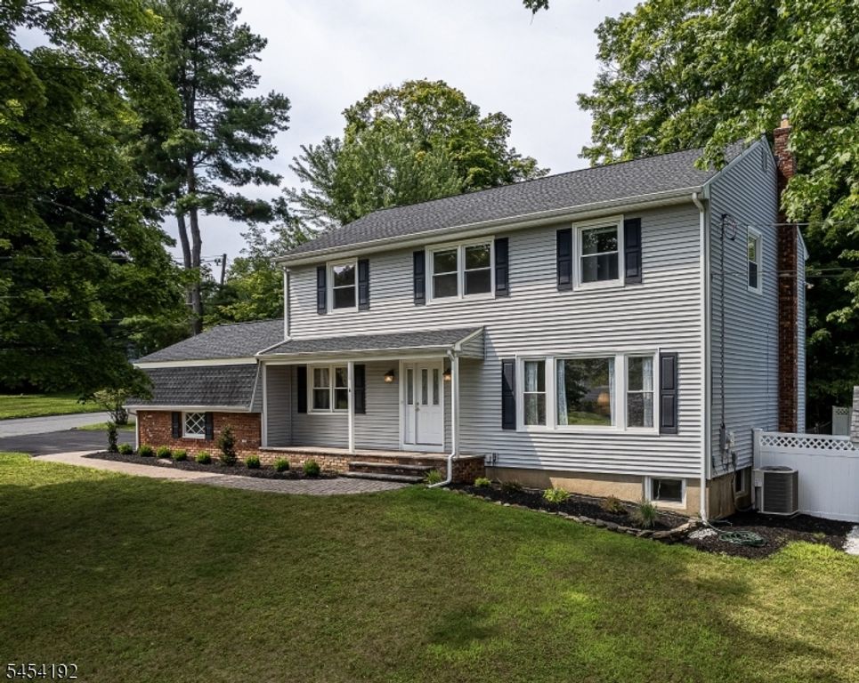 4 W Circuit Dr, Roxbury Twp., NJ 07876 — exterior
