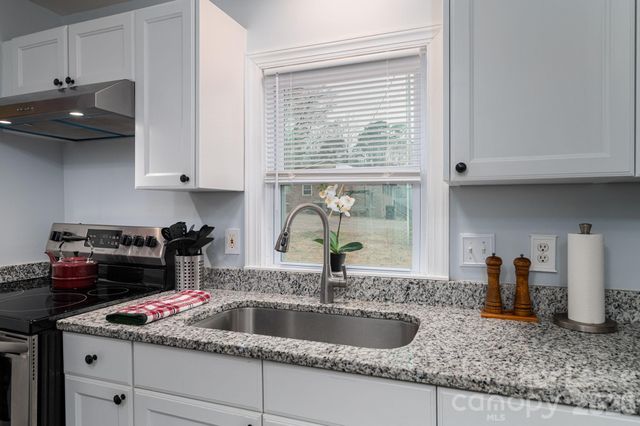 4906 S New Hope Road, Belmont, NC 28012