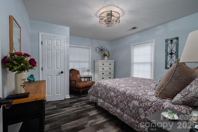 4906 S New Hope Road, Belmont, NC 28012