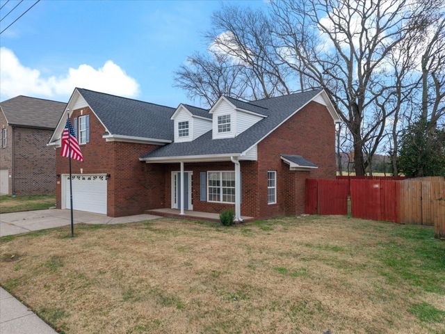 1753 Auburn Ln, Columbia, TN 38401