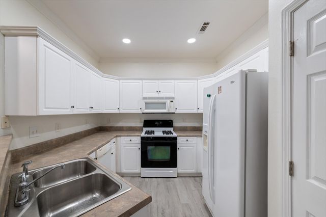 1753 Auburn Ln, Columbia, TN 38401