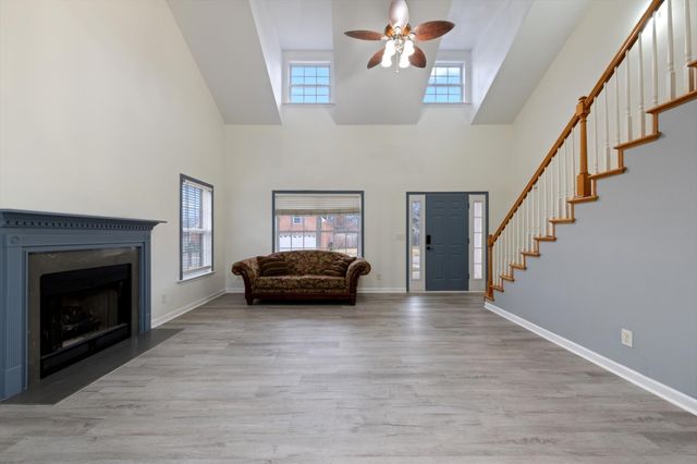 1753 Auburn Ln, Columbia, TN 38401