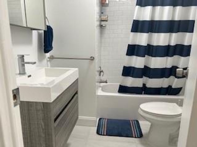 113 NW 52nd Ct, Deerfield Beach, FL 33064