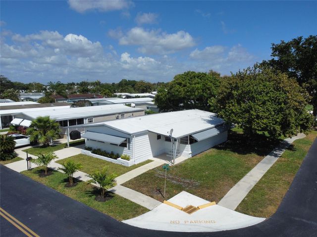 113 NW 52nd Ct, Deerfield Beach, FL 33064
