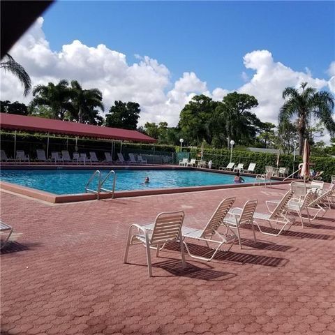 113 NW 52nd Ct, Deerfield Beach, FL 33064