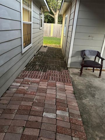 11106 Clark Road, Houston, TX 77076