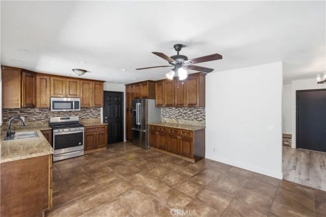 2511 Spring Meadow, Highland, CA 92346