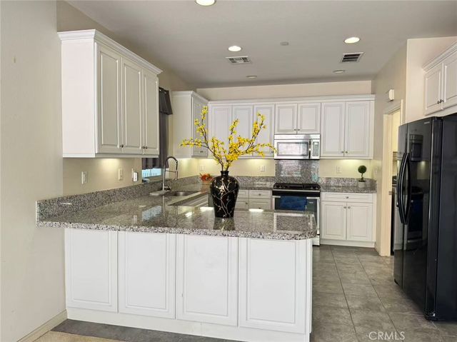 231 Bright Poppy, Irvine, CA 92618