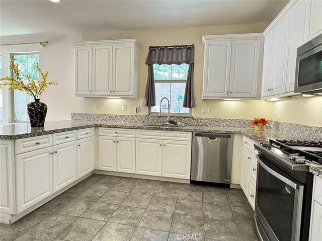 231 Bright Poppy, Irvine, CA 92618