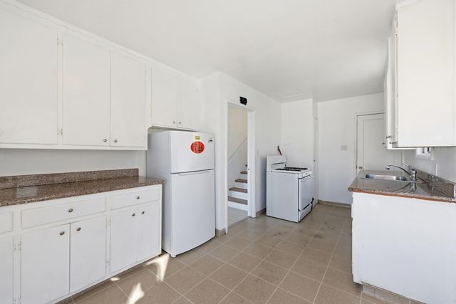 1442 92nd Avenue, Oakland, CA 94603