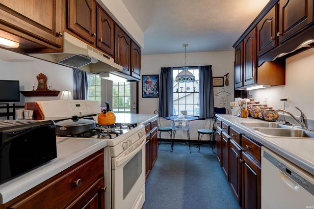 1084 W Star Circle, Santa Claus, IN 47579