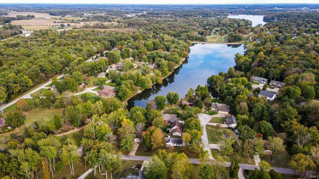 1084 W Star Circle, Santa Claus, IN 47579