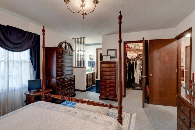 1084 W Star Circle, Santa Claus, IN 47579