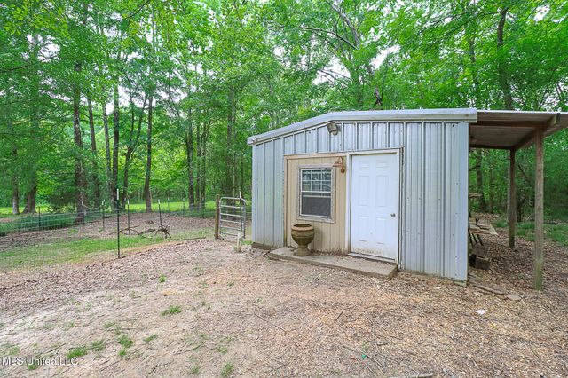 18899 Midway Road, Terry, MS 39170