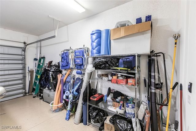 7863 Valencia CT, Naples, FL 34113