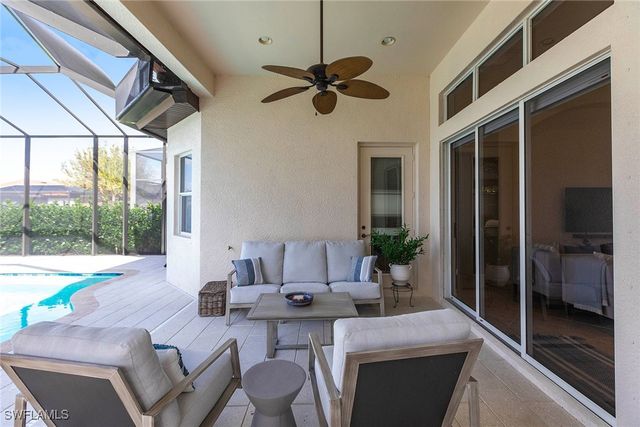 7863 Valencia CT, Naples, FL 34113