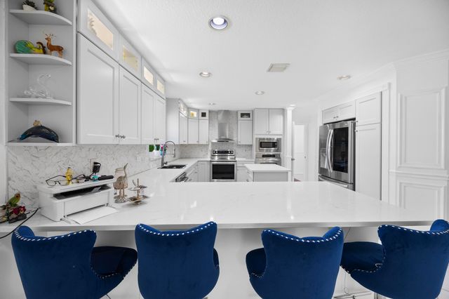 6934 Grapeview Boulevard, The Acreage, FL 33470