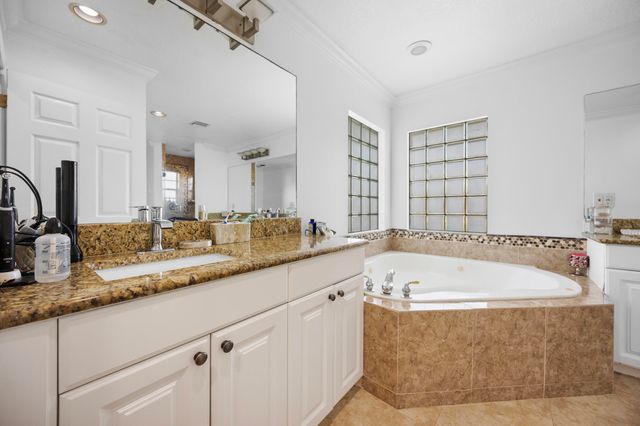 6934 Grapeview Boulevard, The Acreage, FL 33470