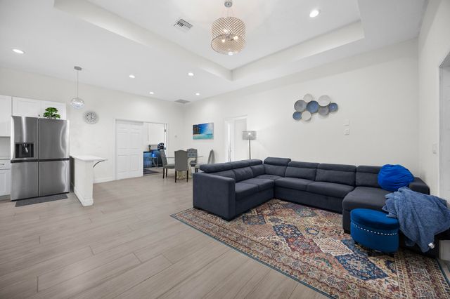 6934 Grapeview Boulevard, The Acreage, FL 33470