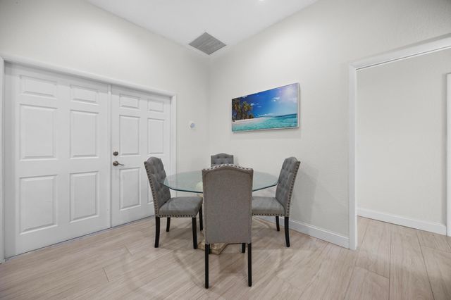 6934 Grapeview Boulevard, The Acreage, FL 33470