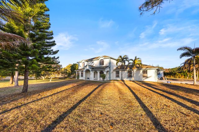 6934 Grapeview Boulevard, The Acreage, FL 33470