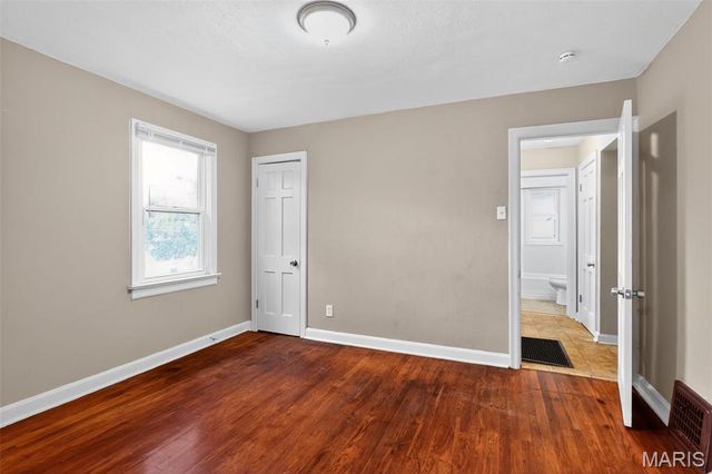 7046 Roslyn Drive, St Louis, MO 63136