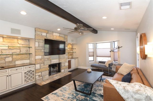 2410 Enfield RD 10, Austin, TX 78703