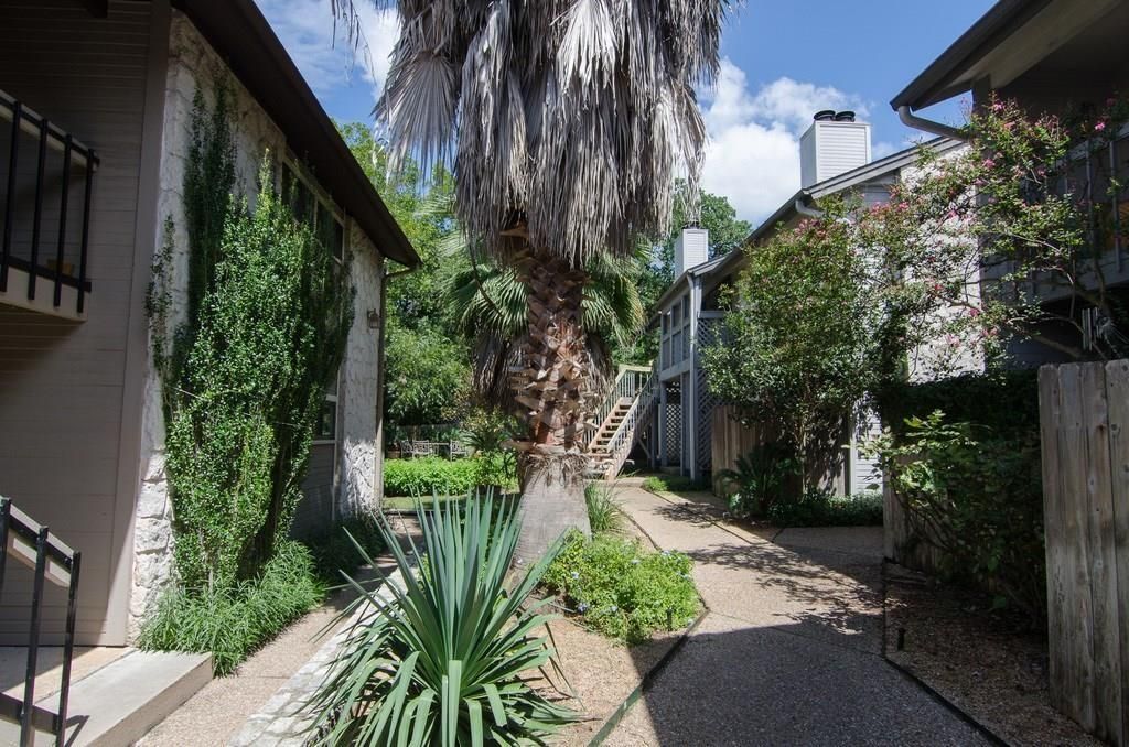 2410 Enfield RD 10, Austin, TX 78703