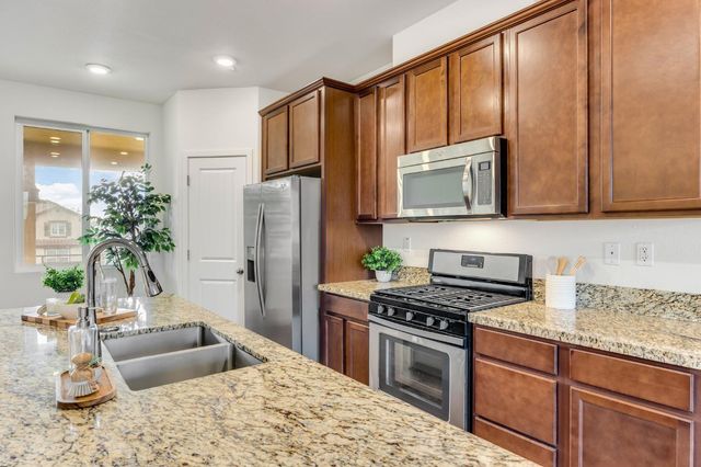 10946 International Dr, Rancho Cordova, CA 95670