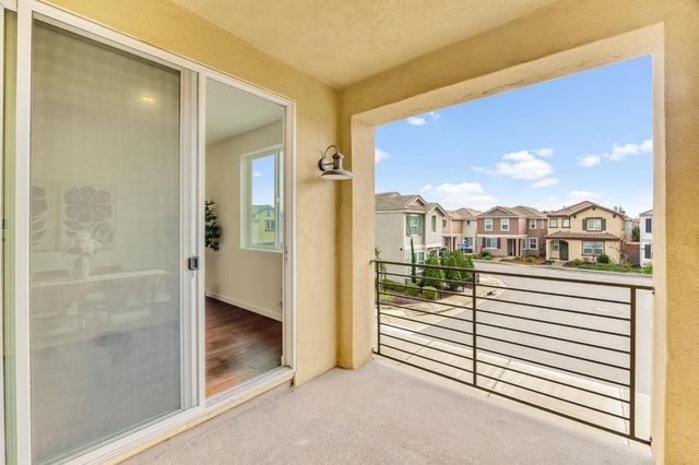 10946 International Dr, Rancho Cordova, CA 95670