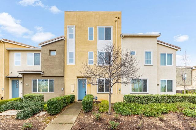 10946 International Dr, Rancho Cordova, CA 95670