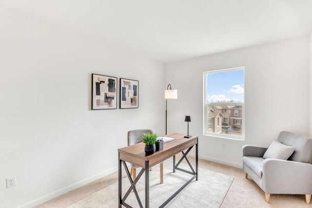 10946 International Dr, Rancho Cordova, CA 95670