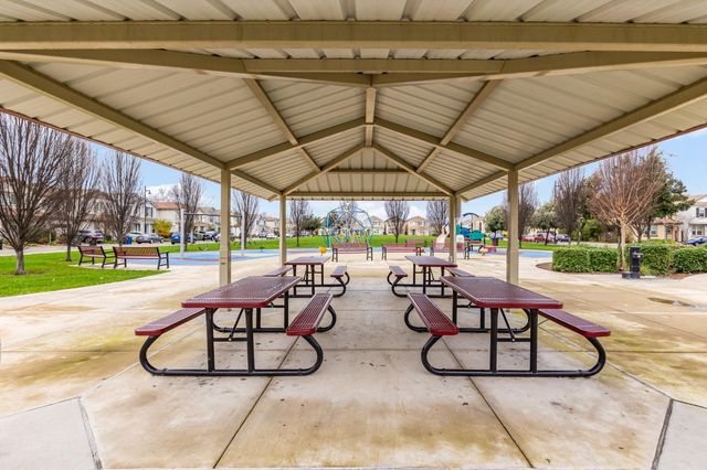 10946 International Dr, Rancho Cordova, CA 95670