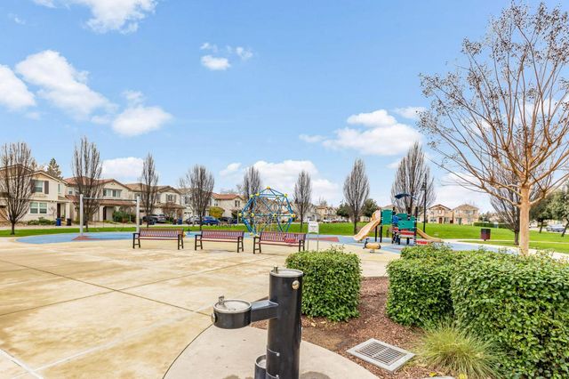 10946 International Dr, Rancho Cordova, CA 95670