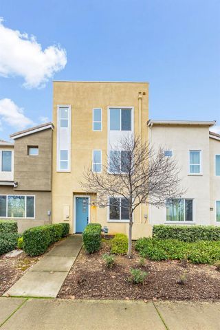 10946 International Dr, Rancho Cordova, CA 95670