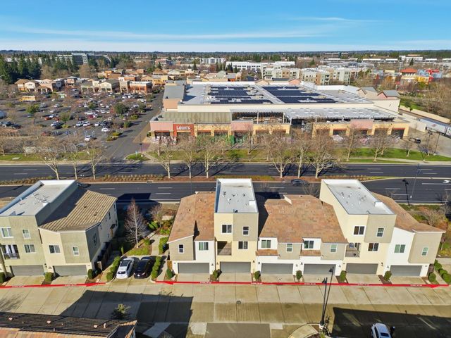 10946 International Dr, Rancho Cordova, CA 95670