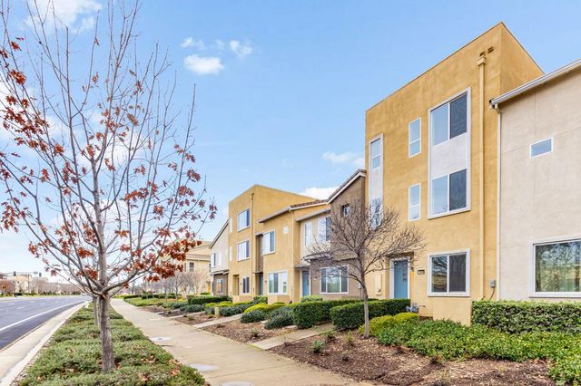 10946 International Dr, Rancho Cordova, CA 95670