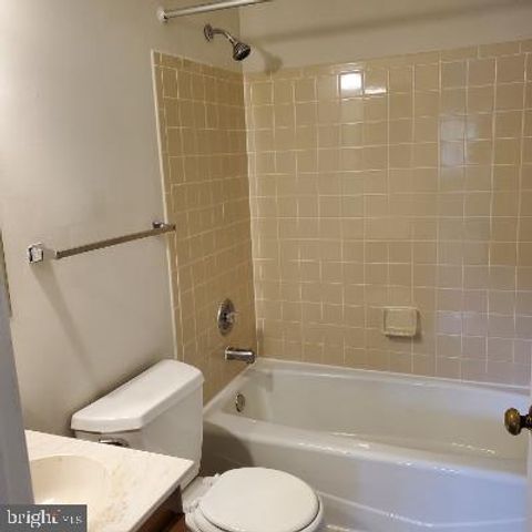 1232 N VERNON ST, Arlington, VA 22201