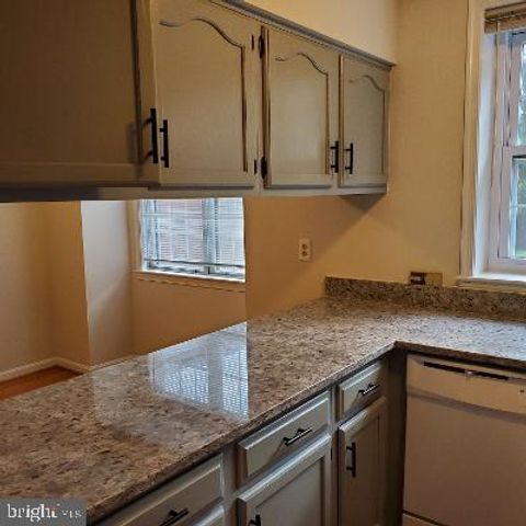 1232 N VERNON ST, Arlington, VA 22201