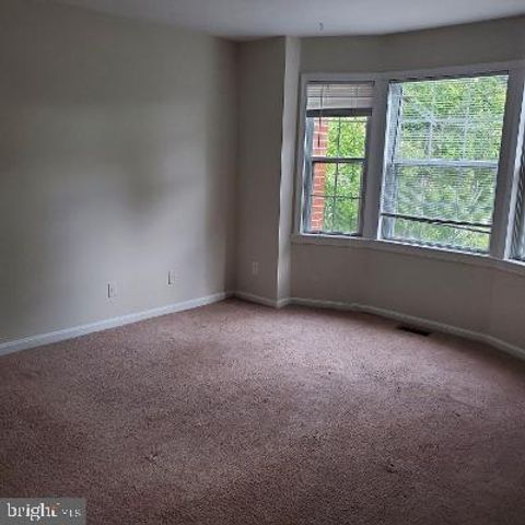 1232 N VERNON ST, Arlington, VA 22201