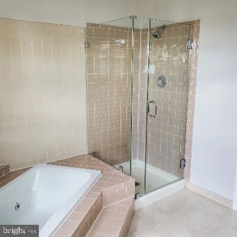 1232 N VERNON ST, Arlington, VA 22201