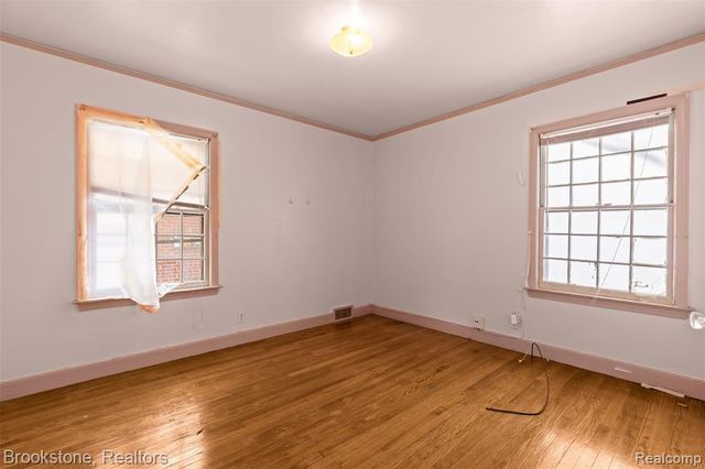 16167 Gilchrist Street, Detroit, MI 48235