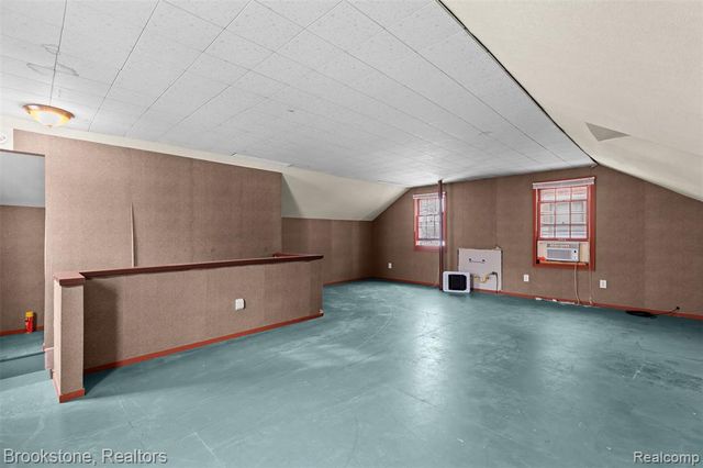 16167 Gilchrist Street, Detroit, MI 48235