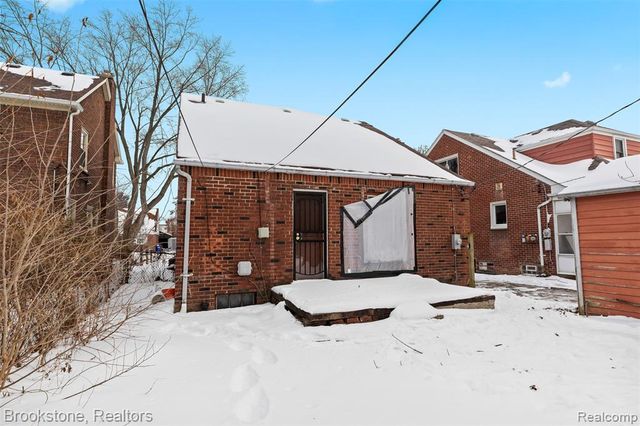 16167 Gilchrist Street, Detroit, MI 48235