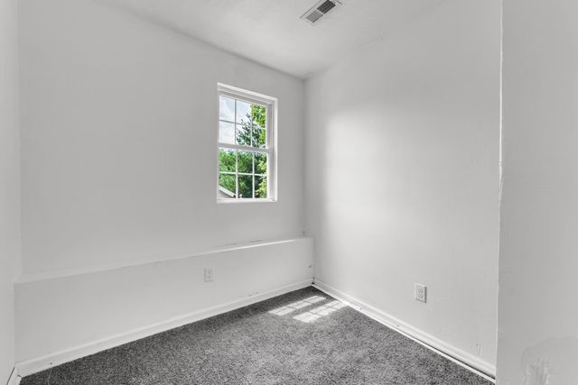 1201 W Chase Street, Springfield, MO 65803