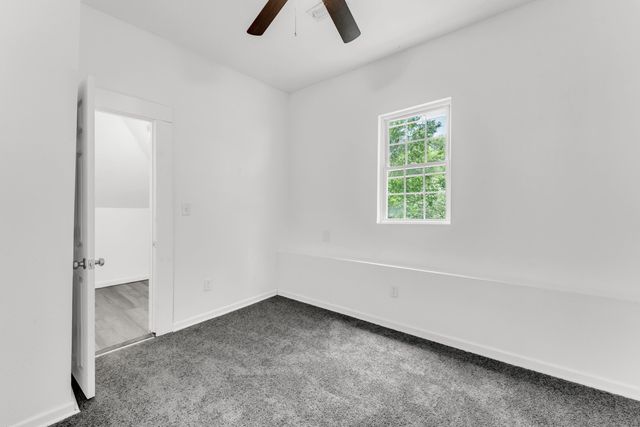 1201 W Chase Street, Springfield, MO 65803