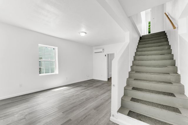 1201 W Chase Street, Springfield, MO 65803