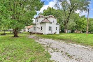 1201 W Chase Street, Springfield, MO 65803