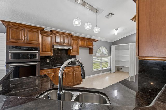 1008 OLD BARN ROAD, Orlando, FL 32825