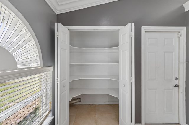 1008 OLD BARN ROAD, Orlando, FL 32825